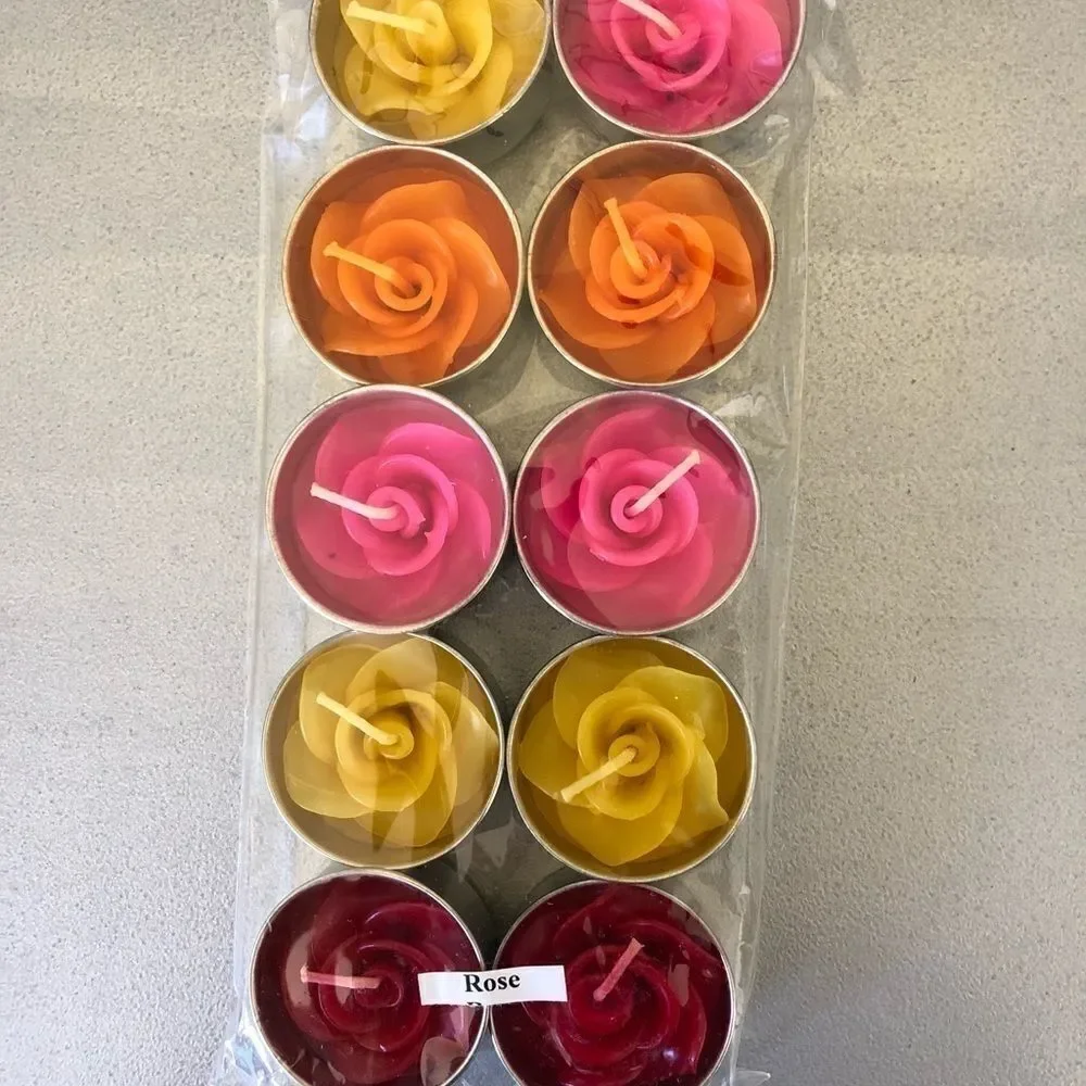 NWOT: Rose Tea-light Candle Set‎